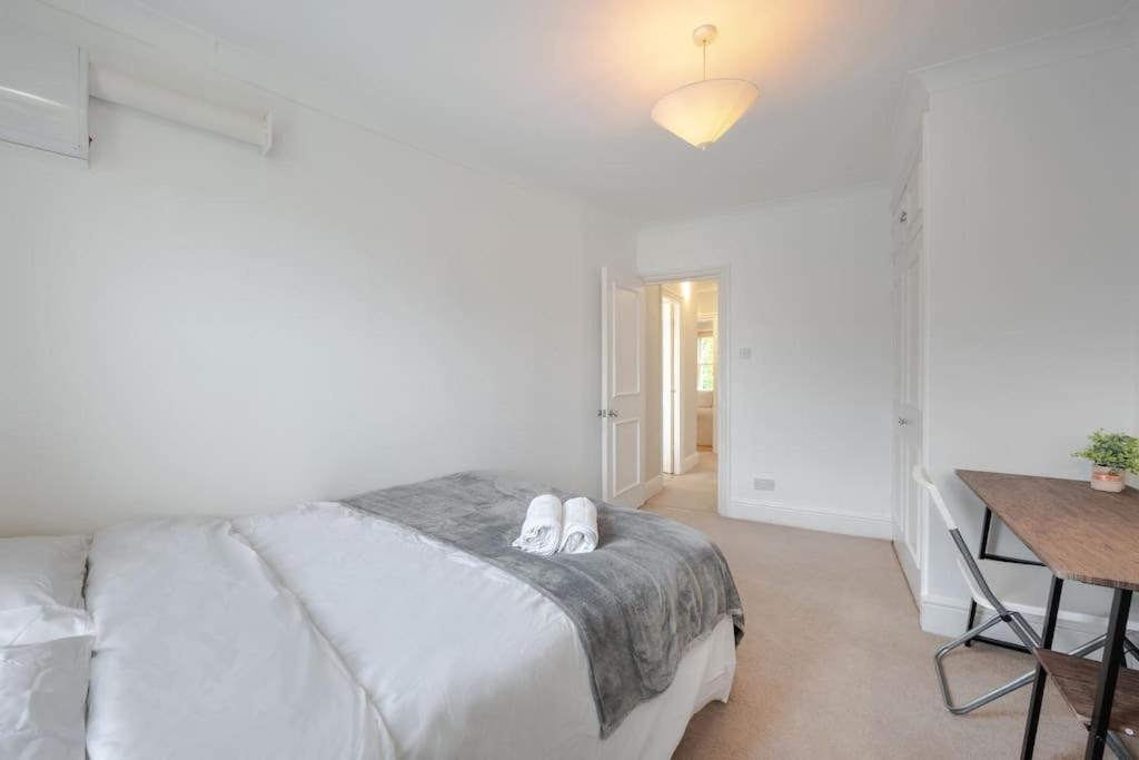 Cosy 2 Bed In Kensington Olympia Lägenhet London Exteriör bild