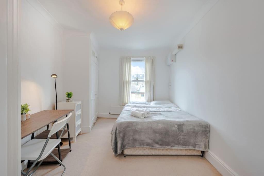 Cosy 2 Bed In Kensington Olympia Lägenhet London Exteriör bild